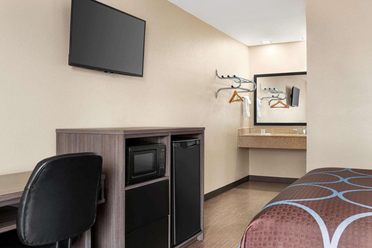 Motel Super 8 By Wyndham Foley Exteriér fotografie