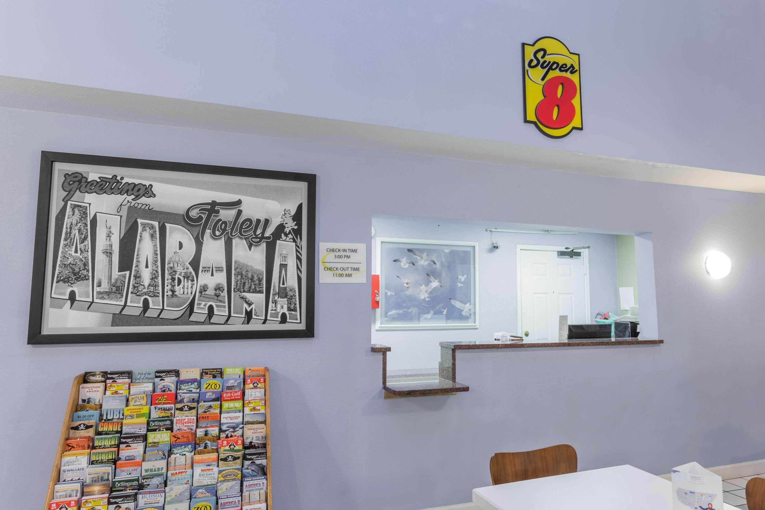 Motel Super 8 By Wyndham Foley Exteriér fotografie