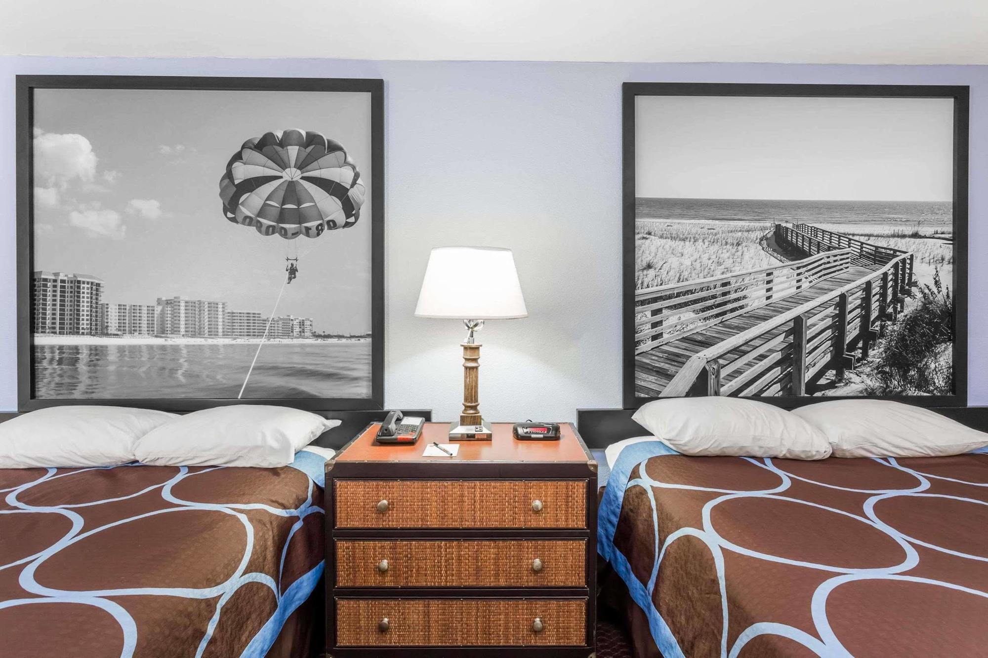 Motel Super 8 By Wyndham Foley Exteriér fotografie